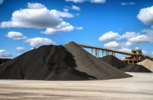 Trump Administration Greenlights Coal Expansion for Asia Exports Amid Climate Tensions